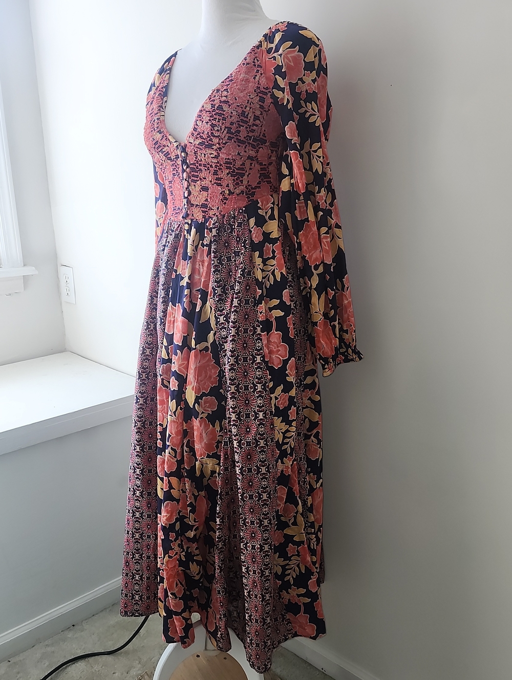 Free People A New Way Maxi Dress Size Small Smocked Bodest Flowy Bohemian